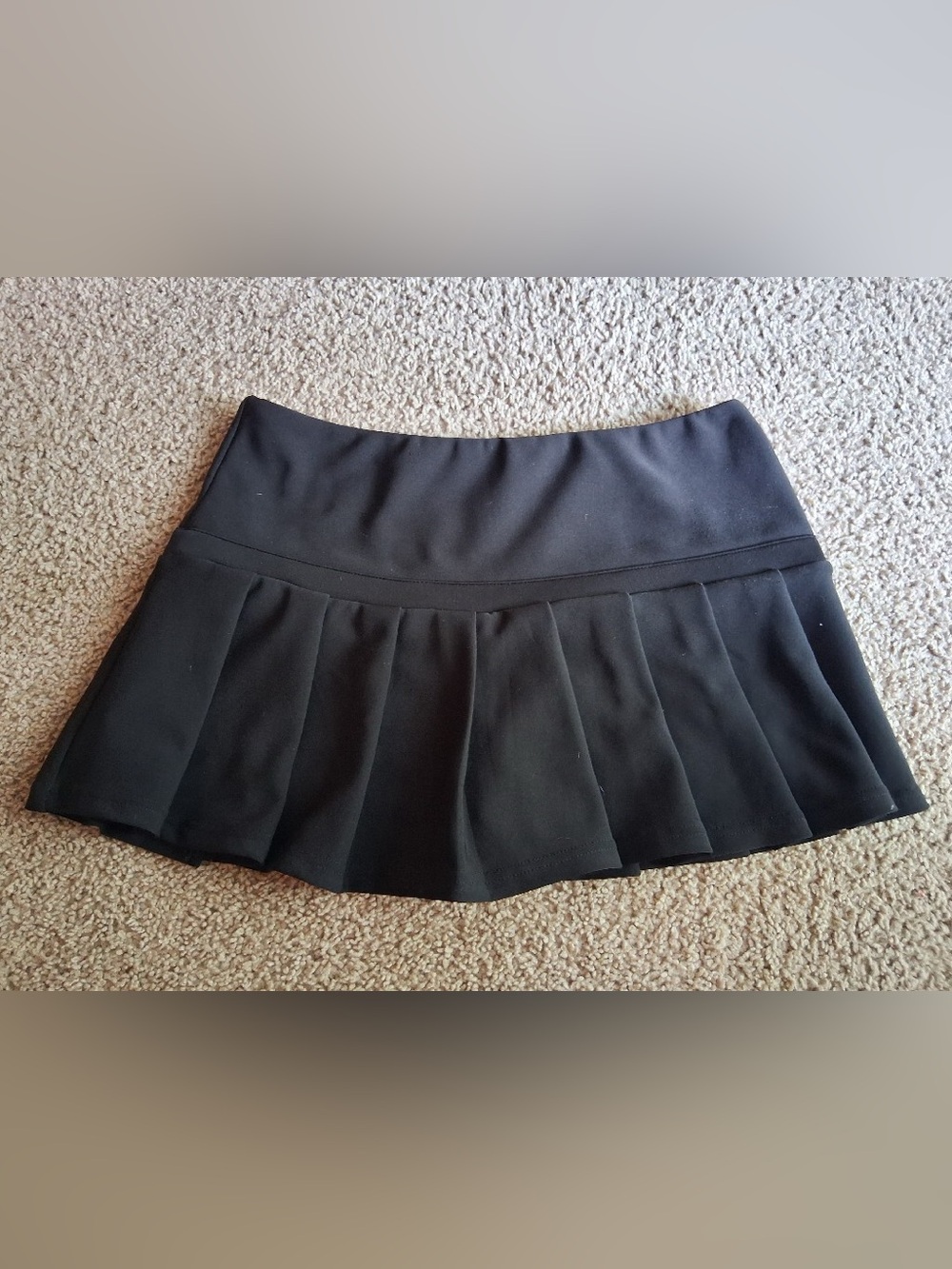 Pleated Mini - Picture 5 of 6